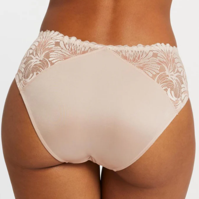 ANNIVERSARY BRIEF LOTUS