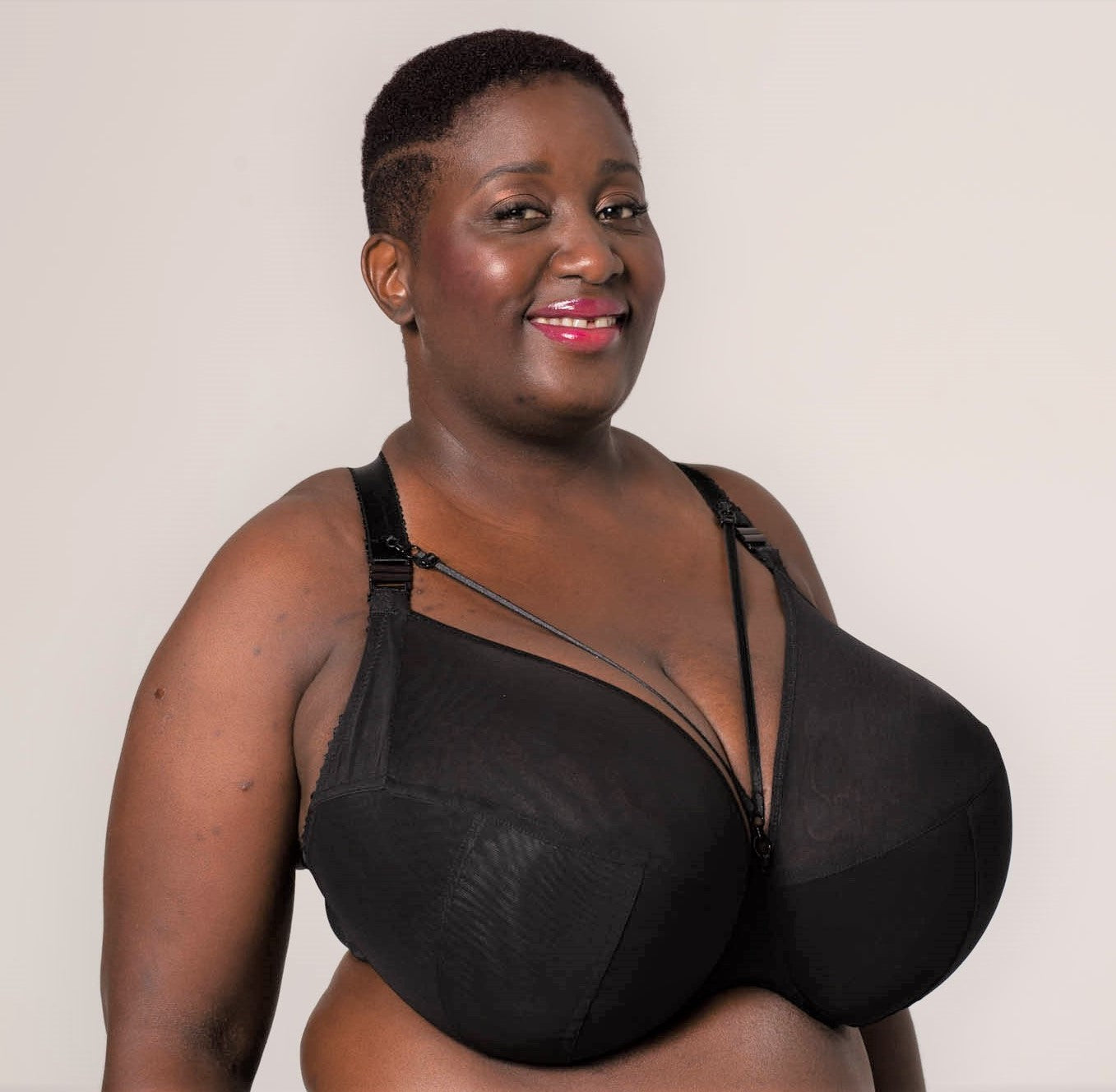 EWA MICHALAK FB PLUNGE BLACK Bella Bra Shop