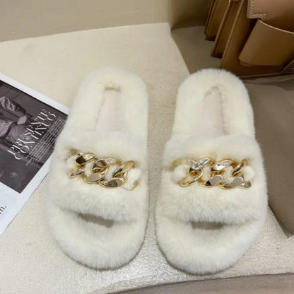 PLUSH CHAIN SLIPPER IN WHITE & BLACK OPTIONS